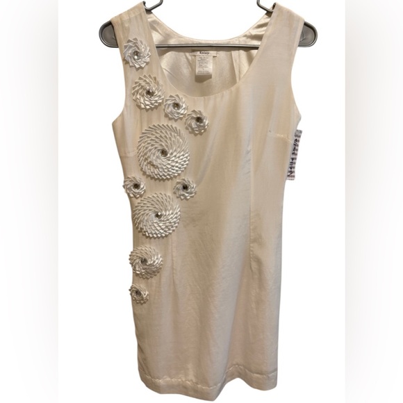 Esley White Sleeveless Dress Flower Detail Sz Small - Picture 1 of 12